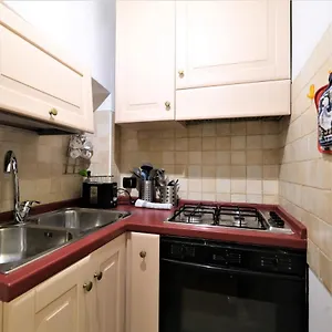 https://wine-apartments-florence-dolcetto.it-tuscanyhotel.com